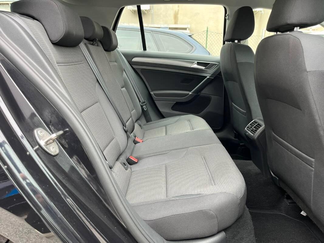 Volkswagen Golf 1.5 tgi Business 130cv dsg