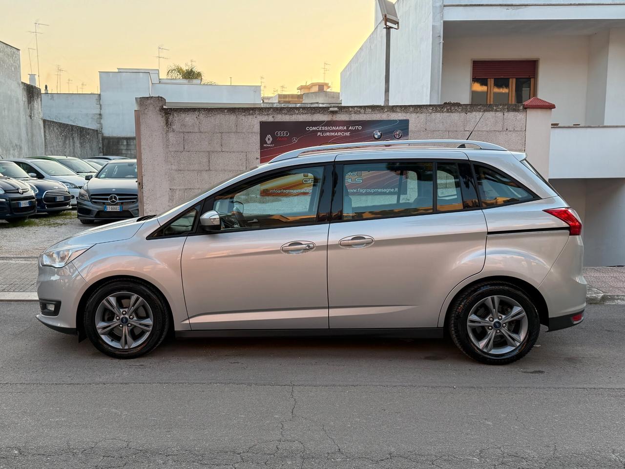 Ford C-Max 2.0 TDCi Powershift 7POSTI *NAVI - 2017