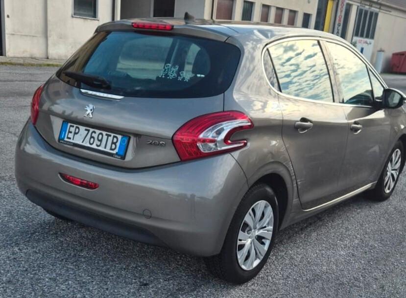 Peugeot 208 1.2 VTi 82 CV 5 porte Allure