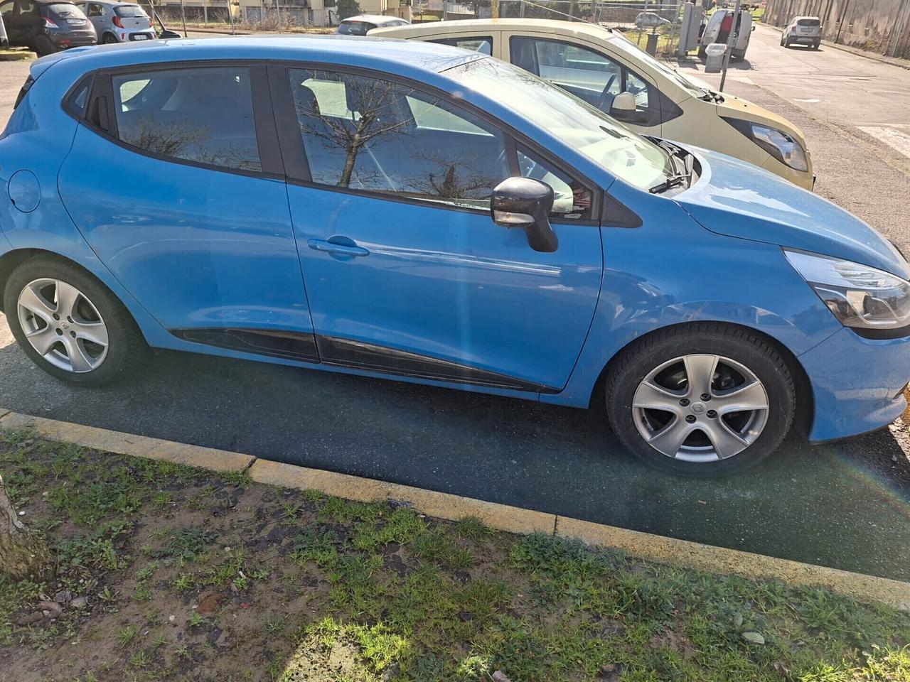 Renault Clio 1.2 75CV 5 porte Wave