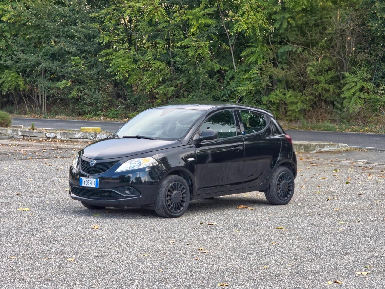 Lancia Ypsilon 1.2 69 CV 5 porte GPL Ecochic Gold E6 Manuale NEO 2019