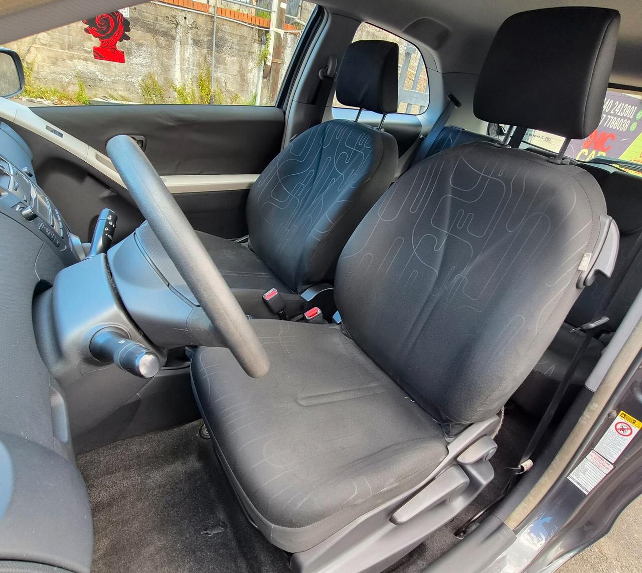 Toyota Yaris 1.0 3 porte Sol