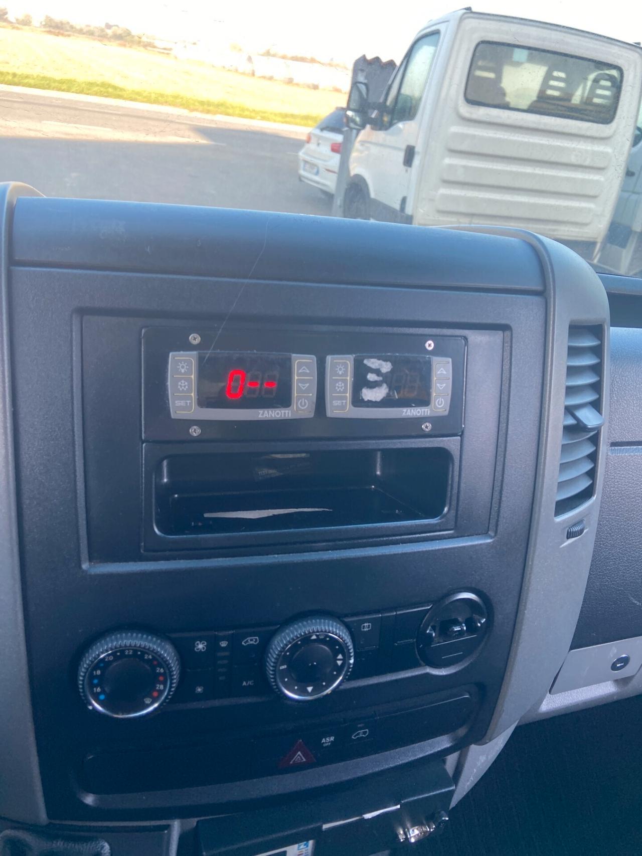 Mercedes-Benz Sprinter/MOTORE FUSO/FRIGO/ATP VALIDO 2026/2017