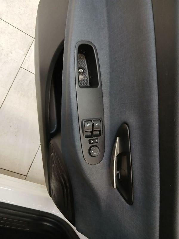 Lancia Ypsilon 1.0 firefly hybrid Gold s&s 70cv