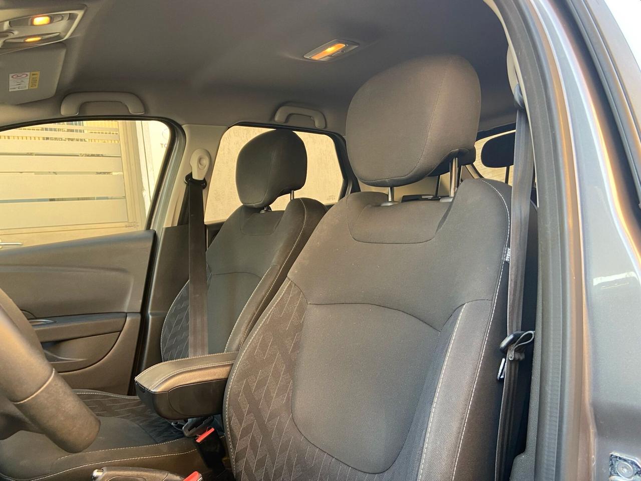 Renault Captur dCi 8V 90 CV EDC Business