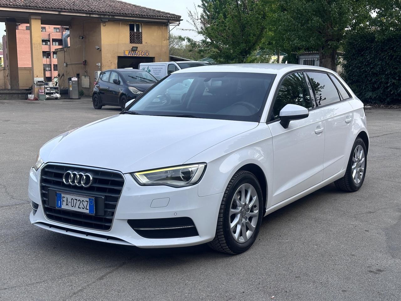 Audi A3 SPB 1.6 TDI clean diesel Ambition