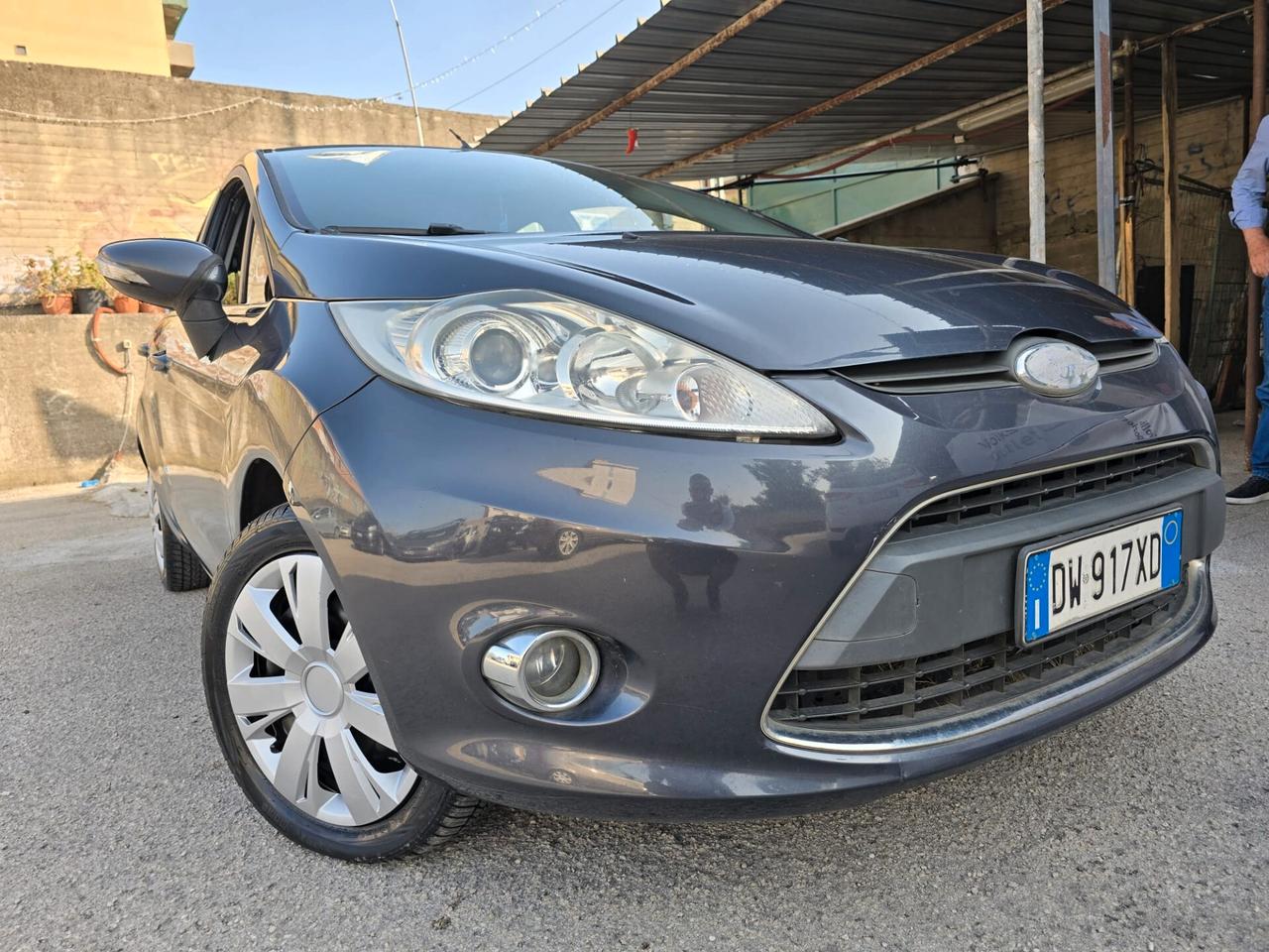 FORD FIESTA 1.4 DIESEL ACCESSORIATA 2010