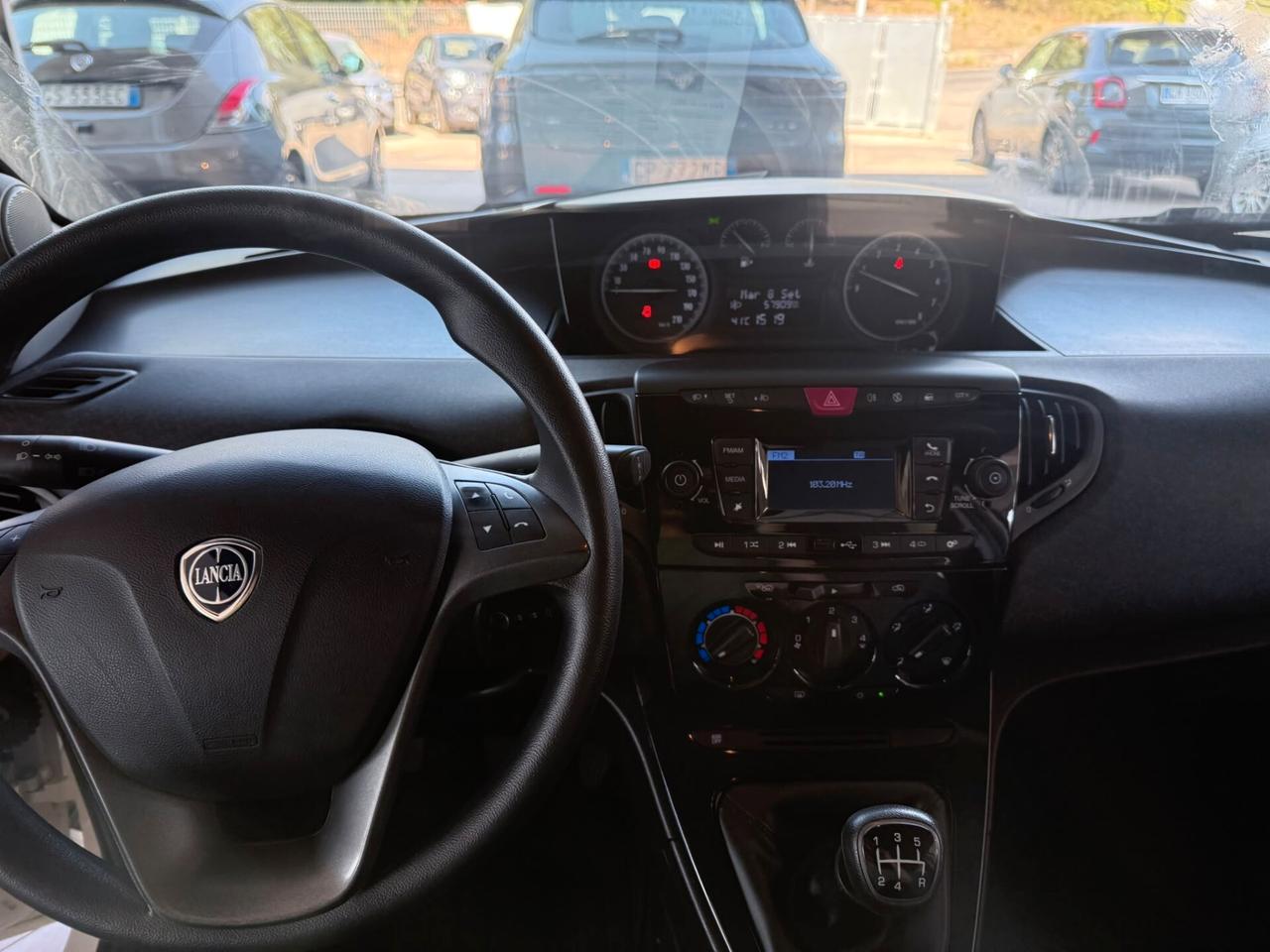 Lancia Ypsilon 1.2 69 CV 5 porte Elefantino Blu