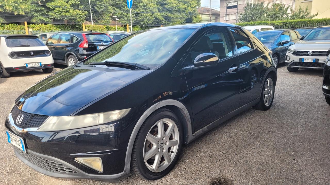 Honda Civic 2.2 i-CTDi 5p. Exclusive