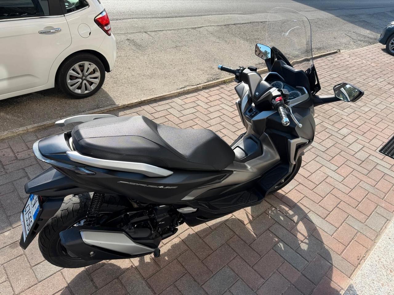 Honda Forza 350