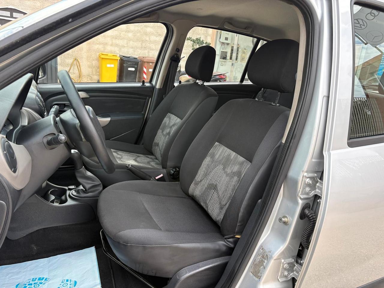 Dacia Sandero 1.2 16V Ambiance
