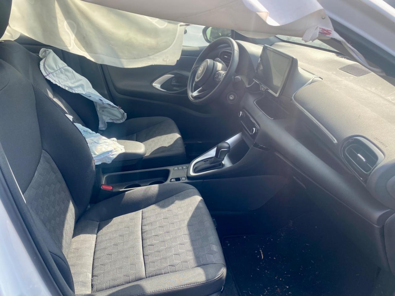 Toyota Yaris 1.5 Hybrid 5 porte Active Incidentata