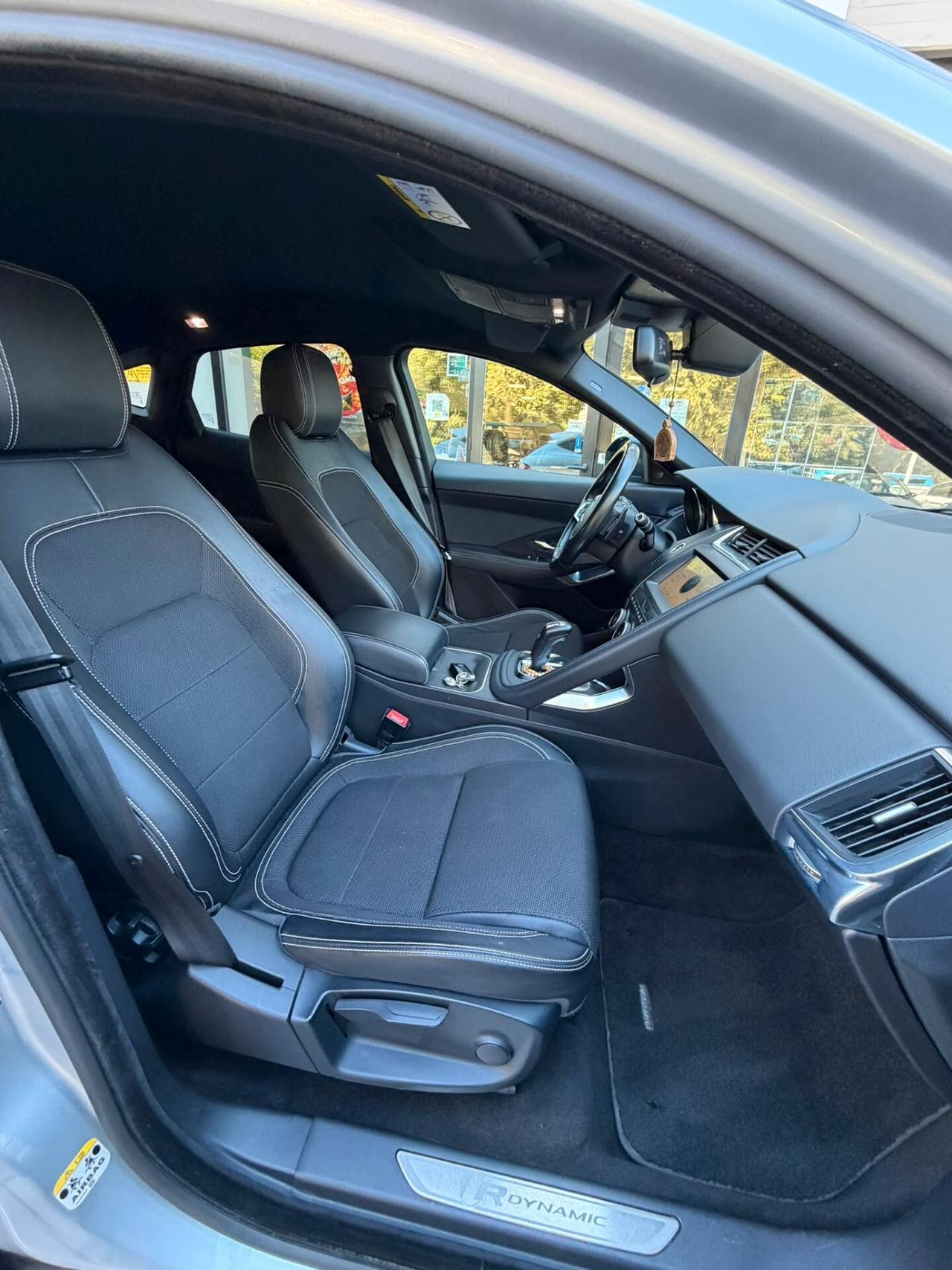 Jaguar E-Pace 2.0D 150 CV AWD aut. R-Dynamic HSE