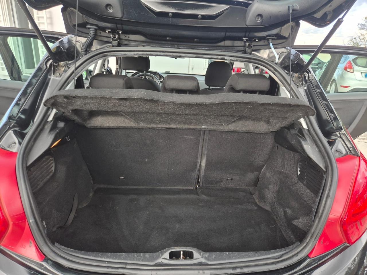 Peugeot 208 1.2 VTi 82 CV 5 porte Allure