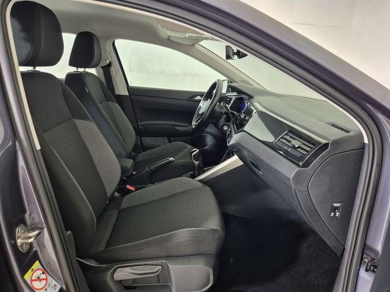 Volkswagen Polo VI 2022 1.0 tsi Style 95cv