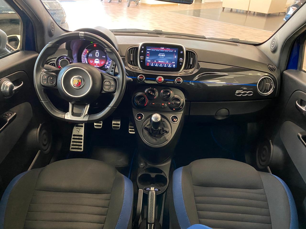 Abarth 595 1.4 Turbo T-Jet 165 CV Monster Energy Yamaha