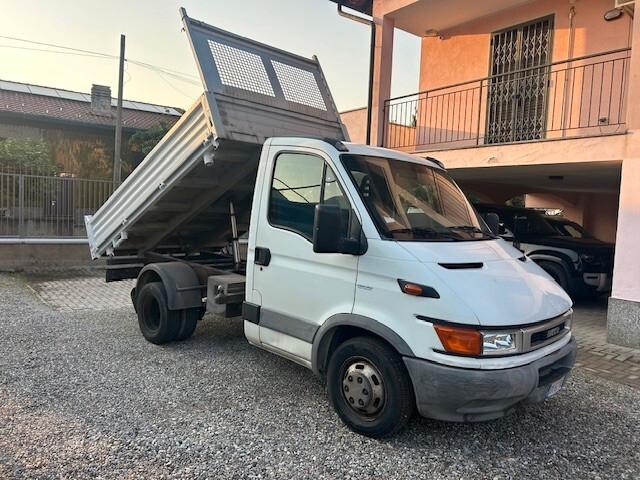 Iveco Daily 35C9K/BarTor.2.8D RIBALTABILE TRILATERALE