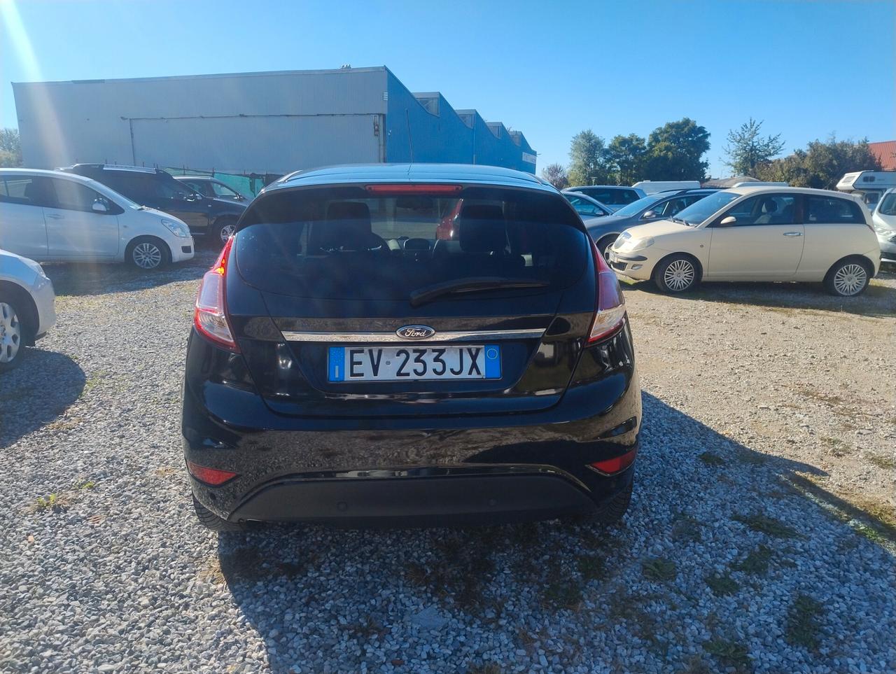 Ford Fiesta 1.5 TDCi 75CV 5 porte Titanium