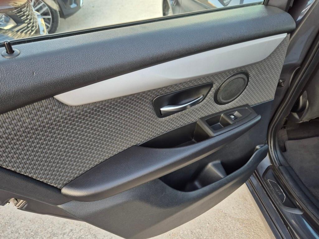 Bmw Active Tourer 218d Advantage Automatic