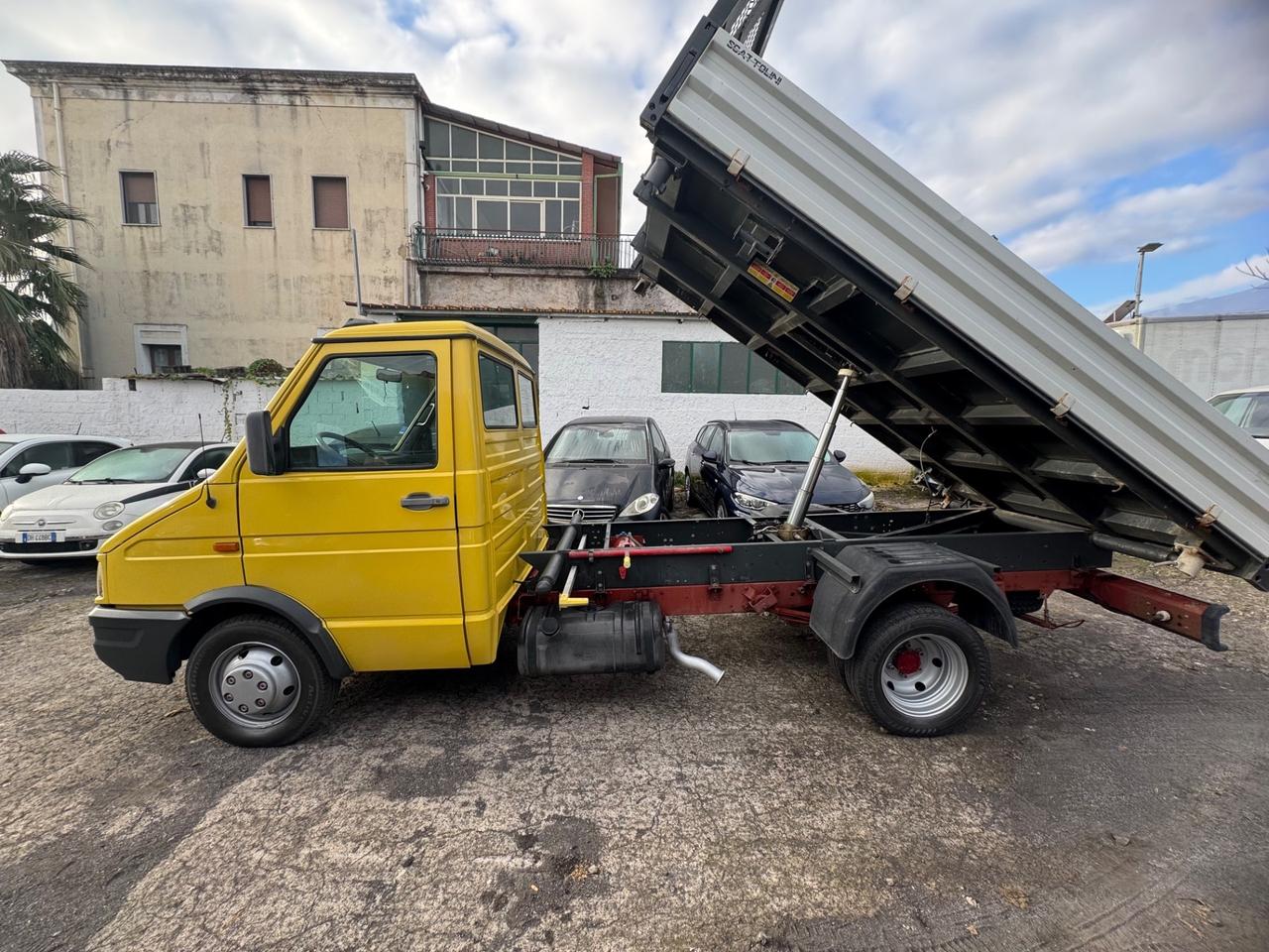 Iveco Daily 35.12 2.8 TDI ribaltabile 3 laterale