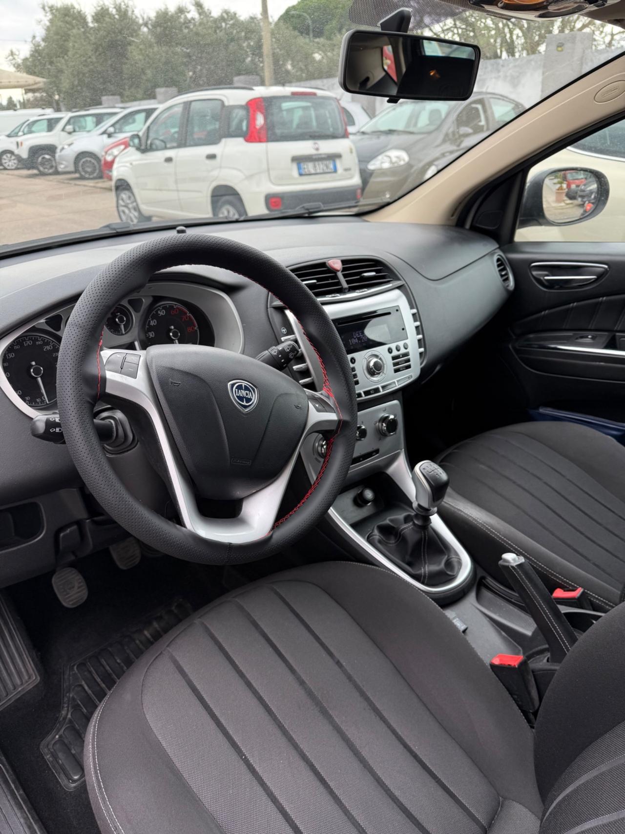 Lancia Delta 1.4 T-Jet 120 CV Platino Ecochic GPL