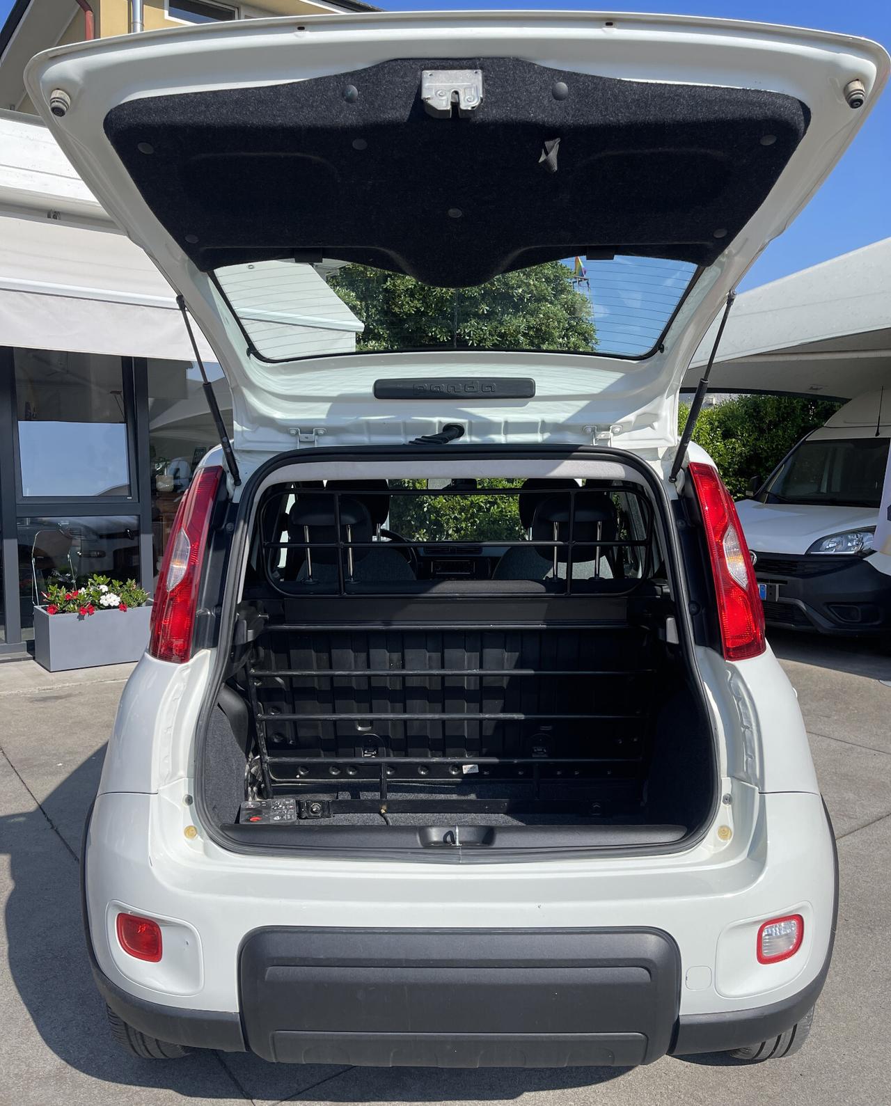 Fiat Panda 1.0 Hybrid Street Van 4 posti