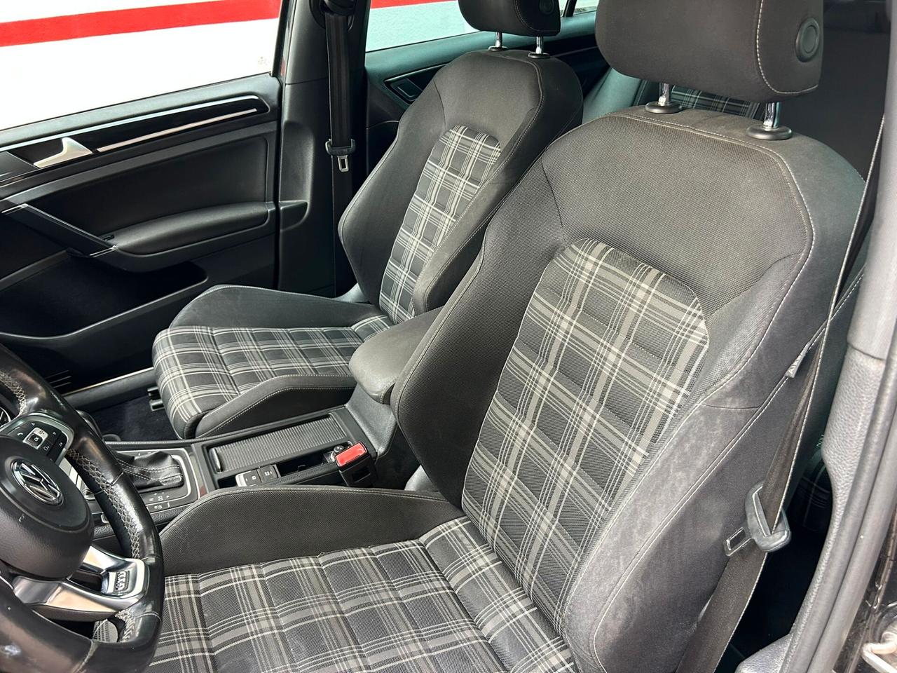 Volkswagen Golf GTD 2.0 TDI DSG 5p.