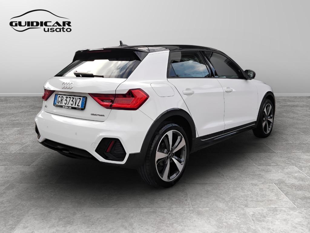 AUDI A1 II 2022 allstreet - A1 allstreet 30 1.0 tfsi Identity Contrast 110cv