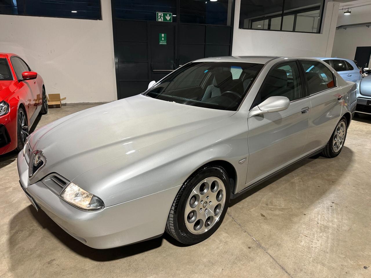 Alfa Romeo 166 2.0i V6 turbo BUSSO - UNICOPROPRIETARIO