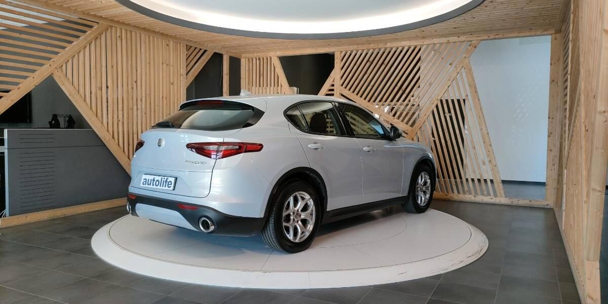 Alfa Romeo Stelvio 2.2 t Business Q4 190cv auto