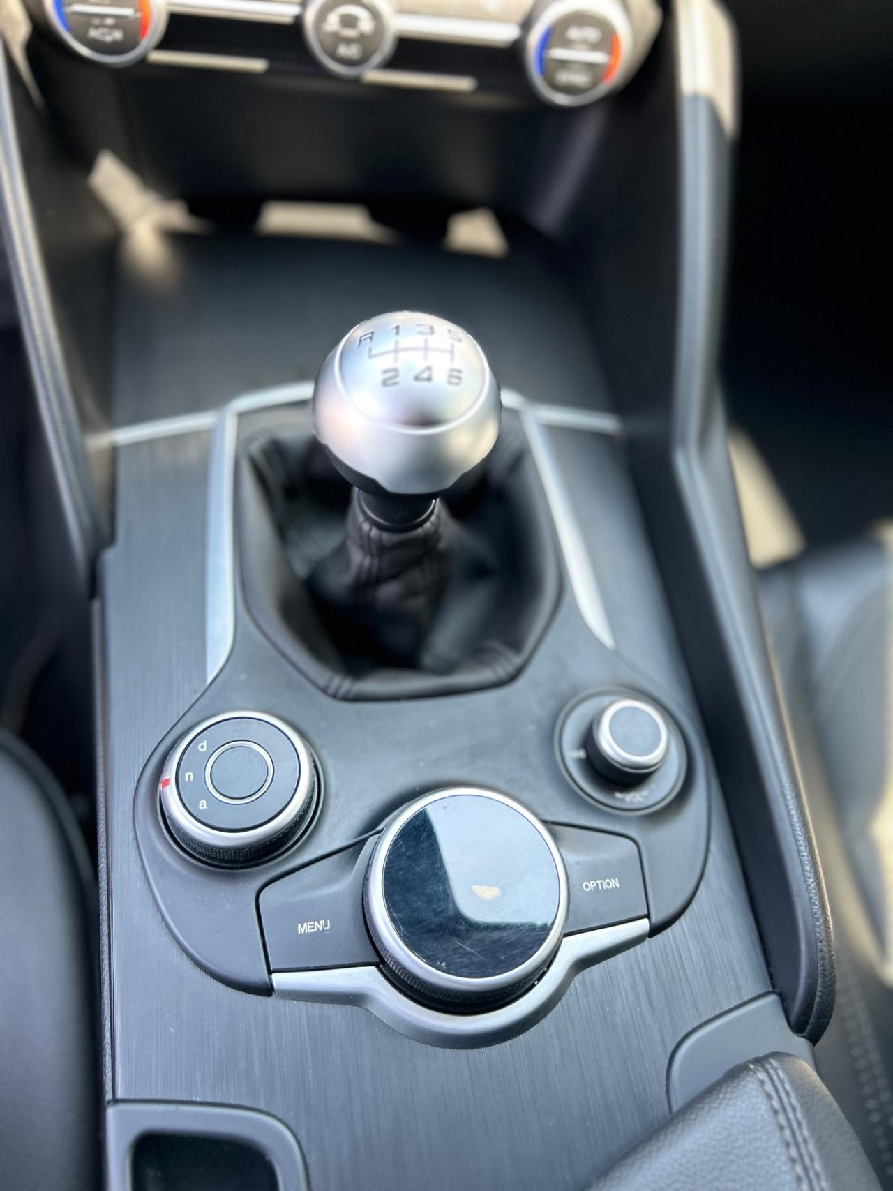 Alfa Romeo Giulia 2.2 Turbodiesel 180 CV Super