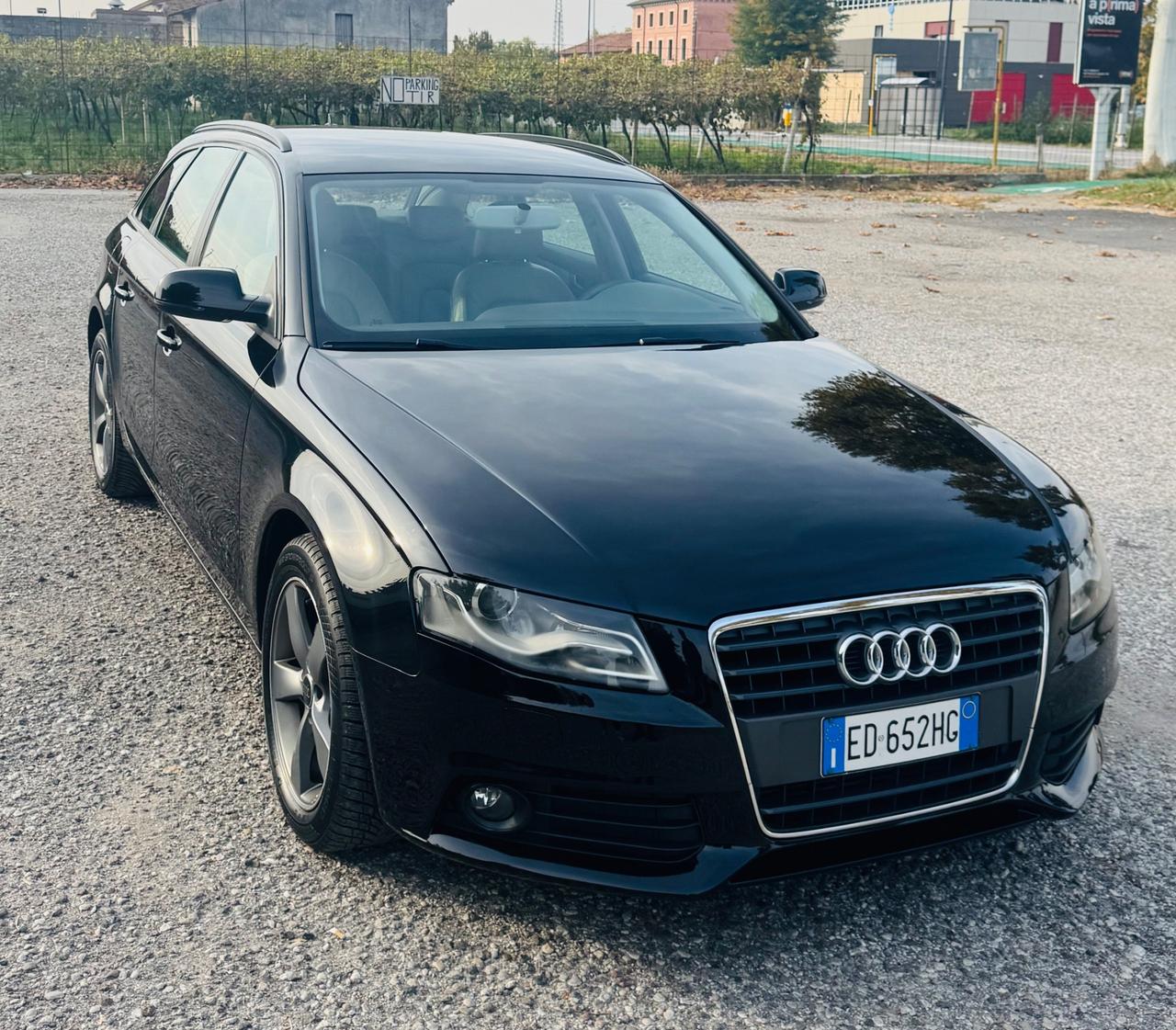 Audi A4 Avant 2.0 TDI 143CV F.AP. mult. Ambiente