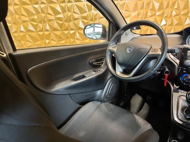 Lancia Ypsilon 1.2 69 CV 5 porte GPL Ecochic Gold