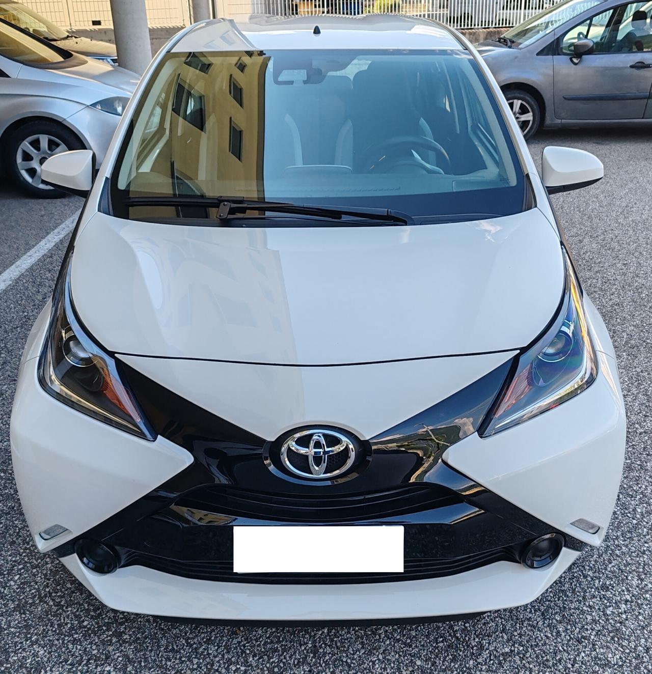 Toyota Aygo 1.0 VVT-i 69 CV 5 porte x-business