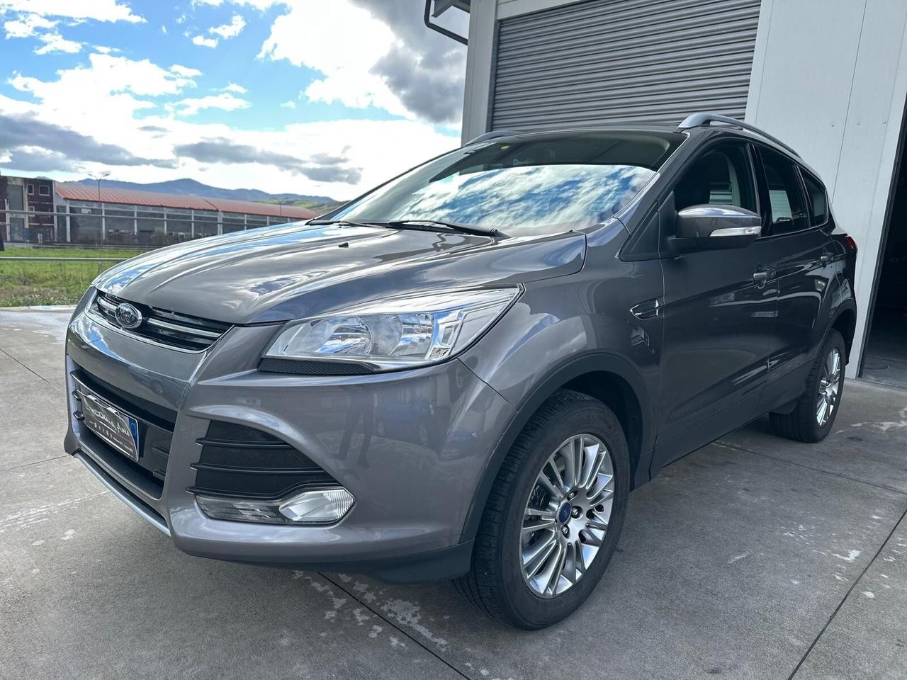 Ford Kuga 2.0 TDCI 140 CV 4WD Titanium