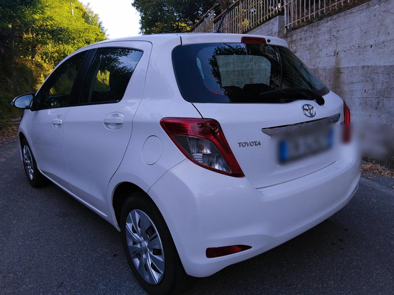 Toyota Yaris 1.0 5 porte Active