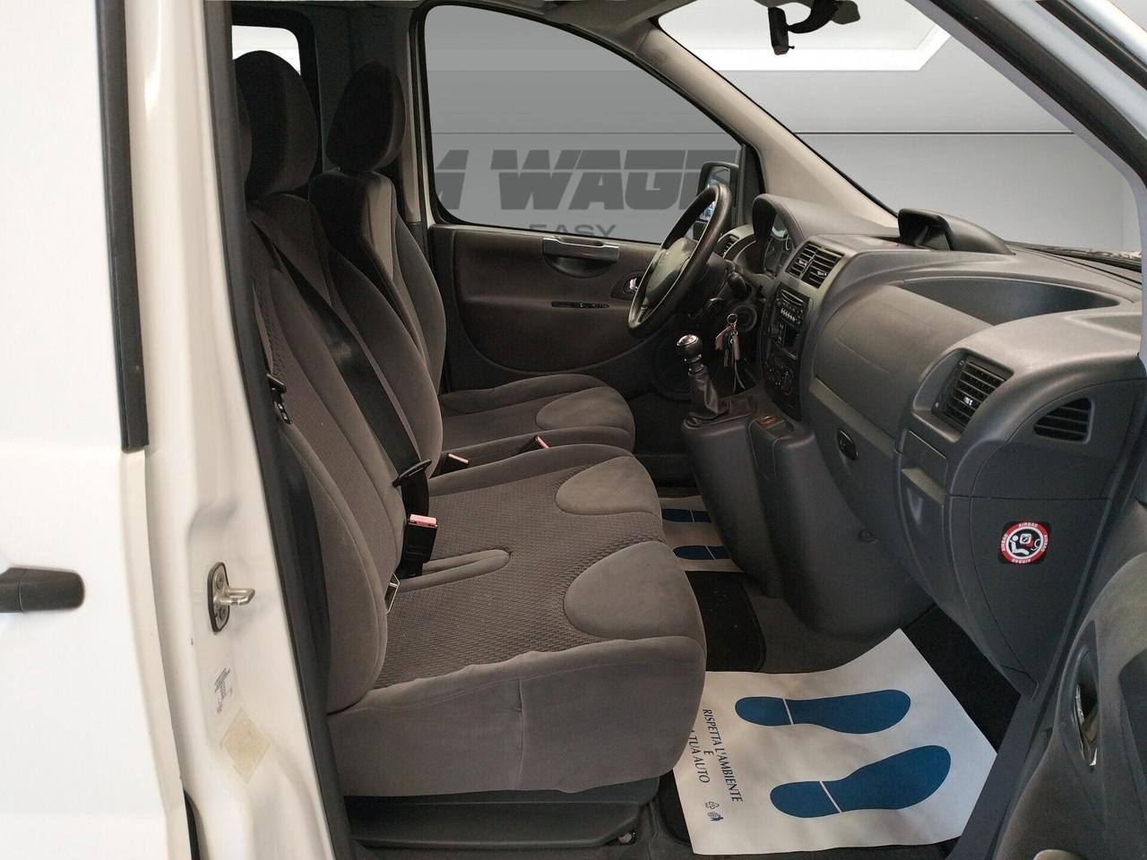 Peugeot Expert 2ª serie - cat PC Combi - 9 posti - IVA ESCLUSA