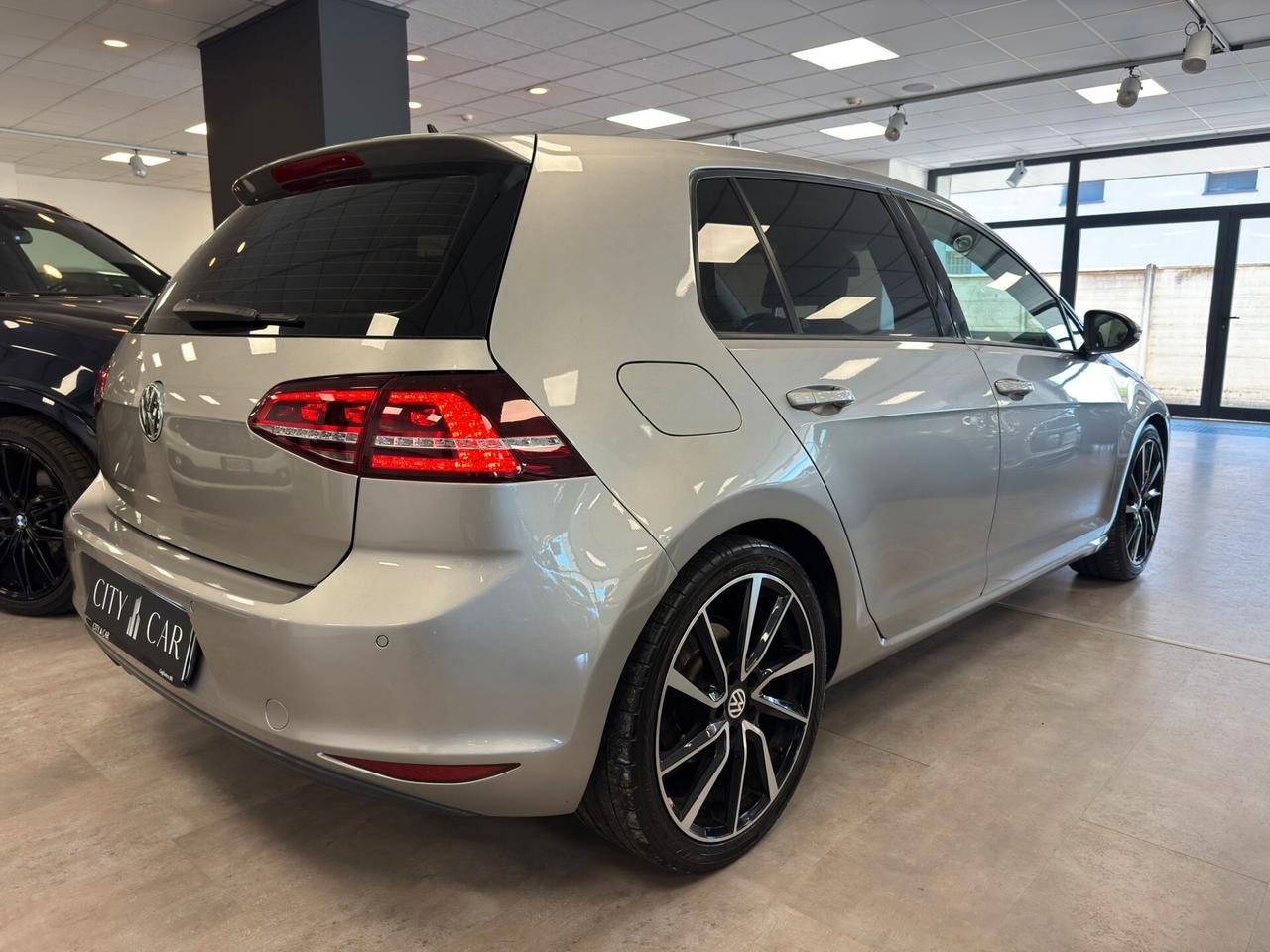 Volkswagen Golf VII 2.0 TDI DSG 5p. Highline