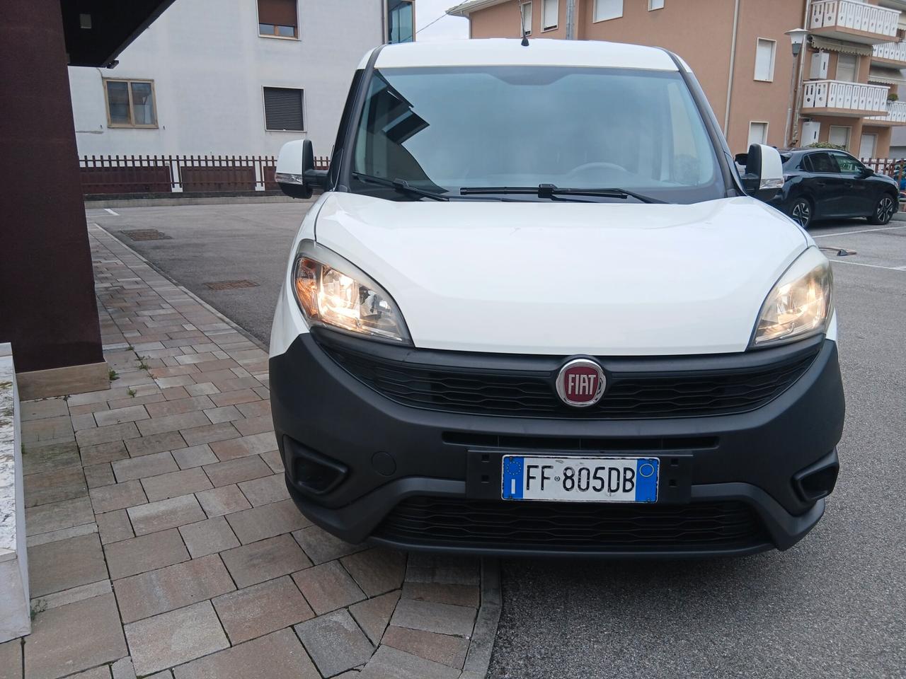 Fiat Doblò 1.3 Mjt 60 cv 2 posti IVA esposta tuo a € 217 mese