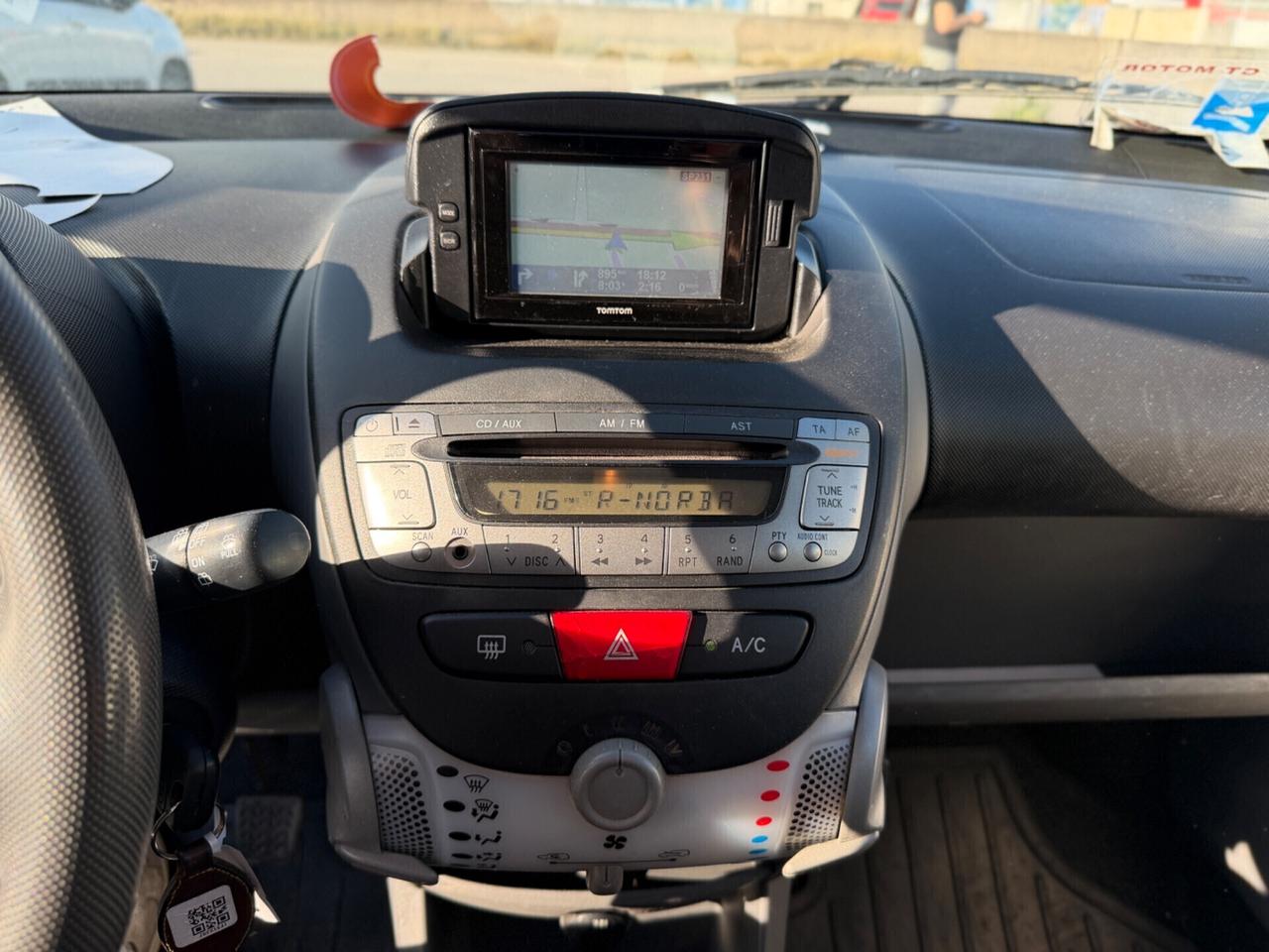 Toyota Aygo 1.0 5 porte Now Connect “NAVI”