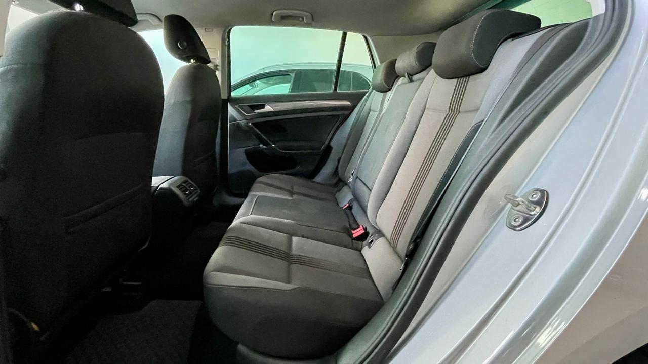 VOLKSWAGEN GOLF 1.6 COMFORT LINE BLUEMOTION TECHNOLOGY TDI 110 CV - FULL LED, NEOPATENTATI