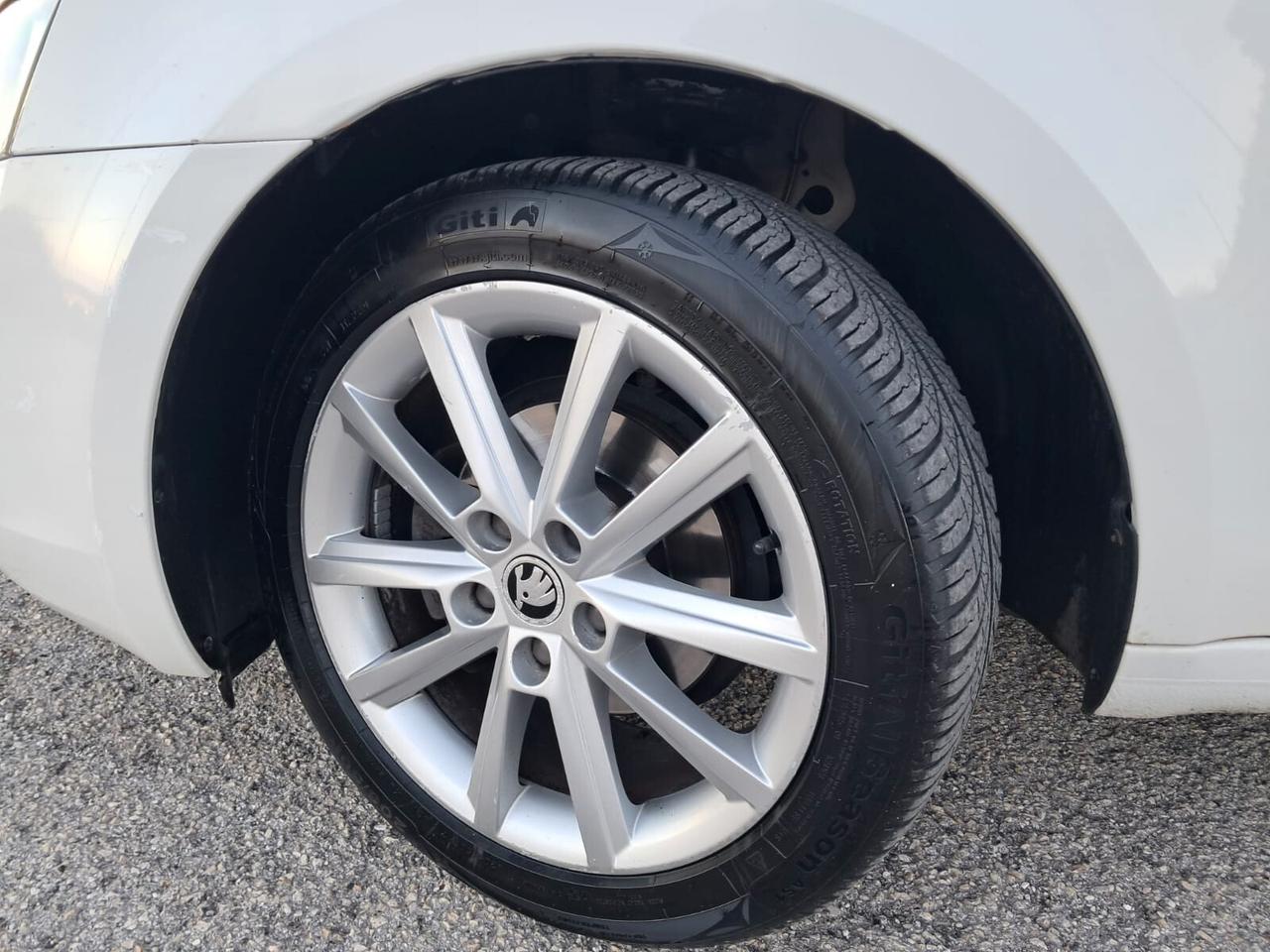Skoda Octavia 1.6 TDI CR 105 CV DSG Wagon Elegance