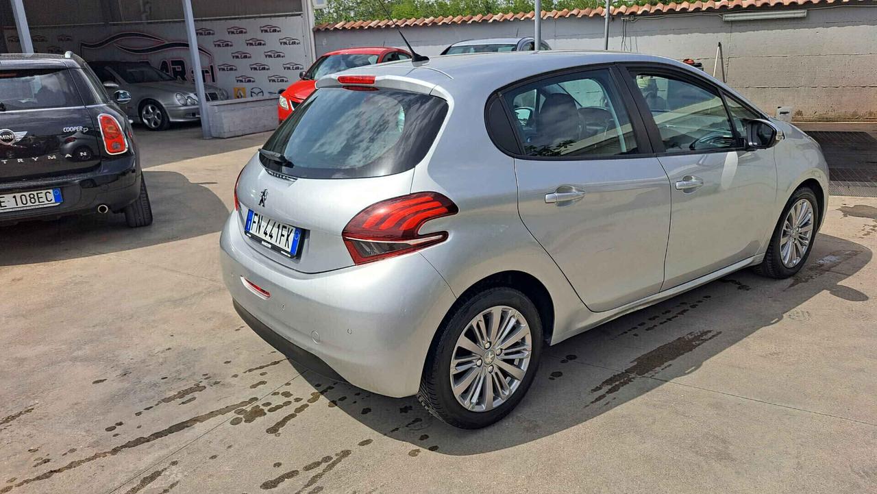 Peugeot 208 1.6 BlueHDi 75 Allure N1 4 Posti Autocarro