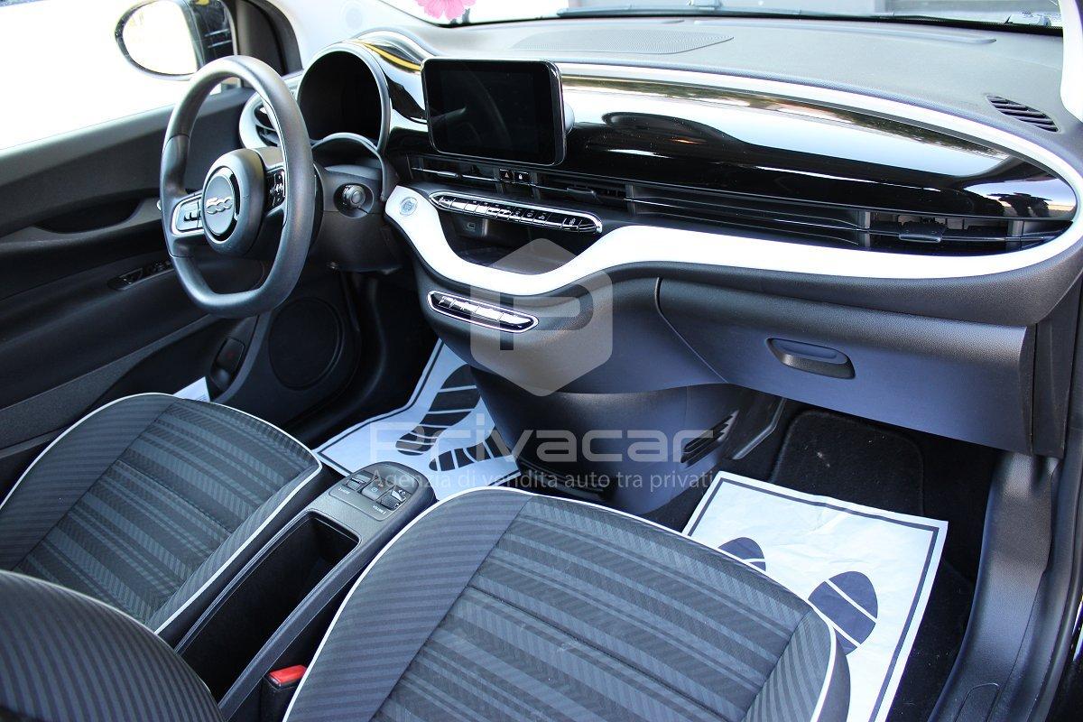 FIAT 500e Berlina 42 kWh Passion