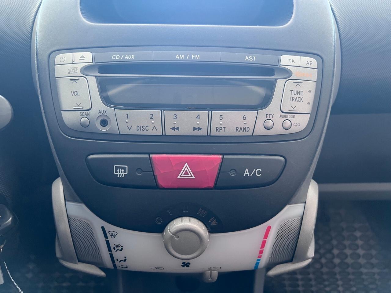 Peugeot 107 5p 1.0 70cv Urban Move CLIMA/RADIO PERFETTA!!