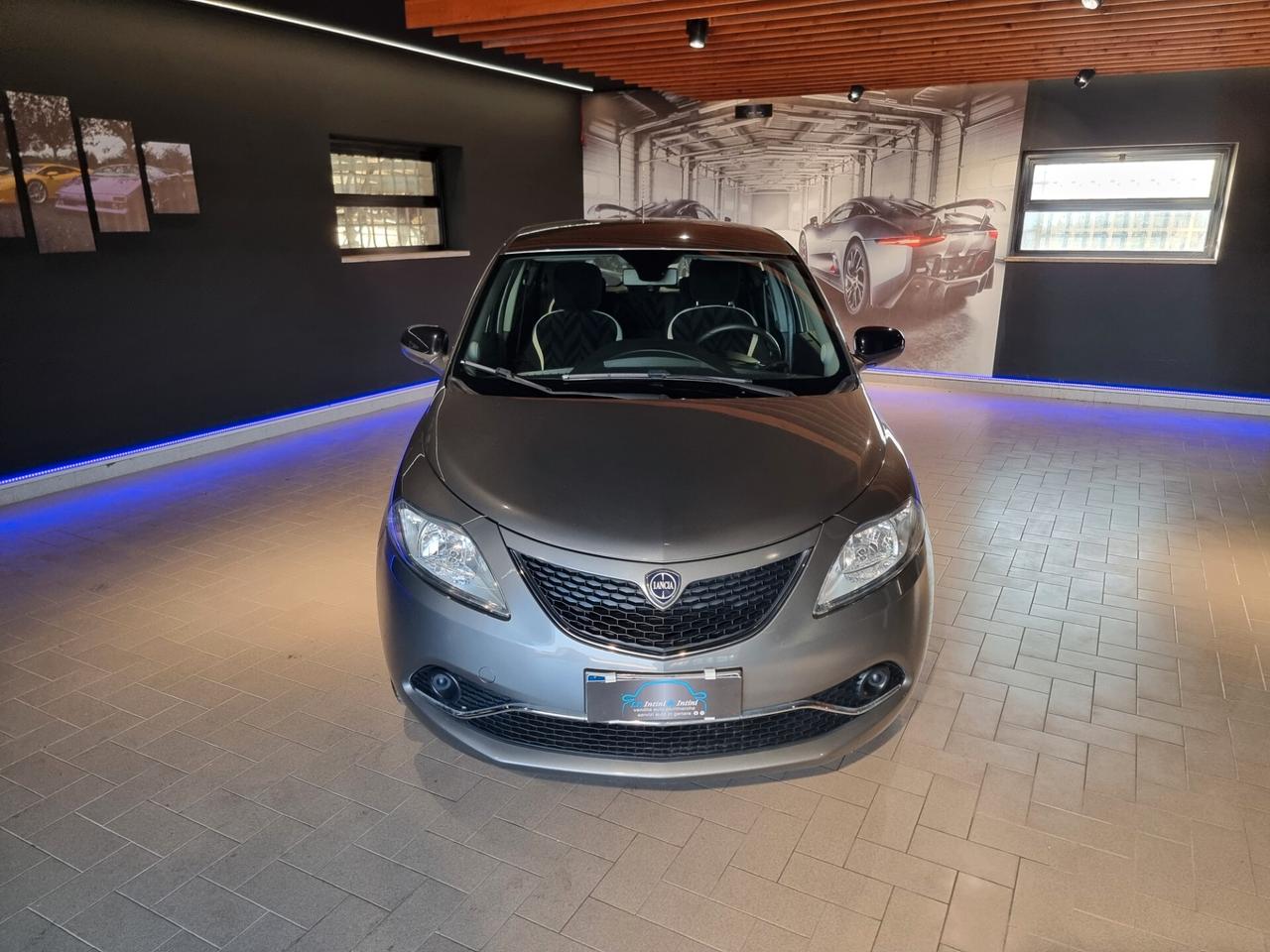 Lancia Ypsilon 1.2 69 CV 5 porte Gold