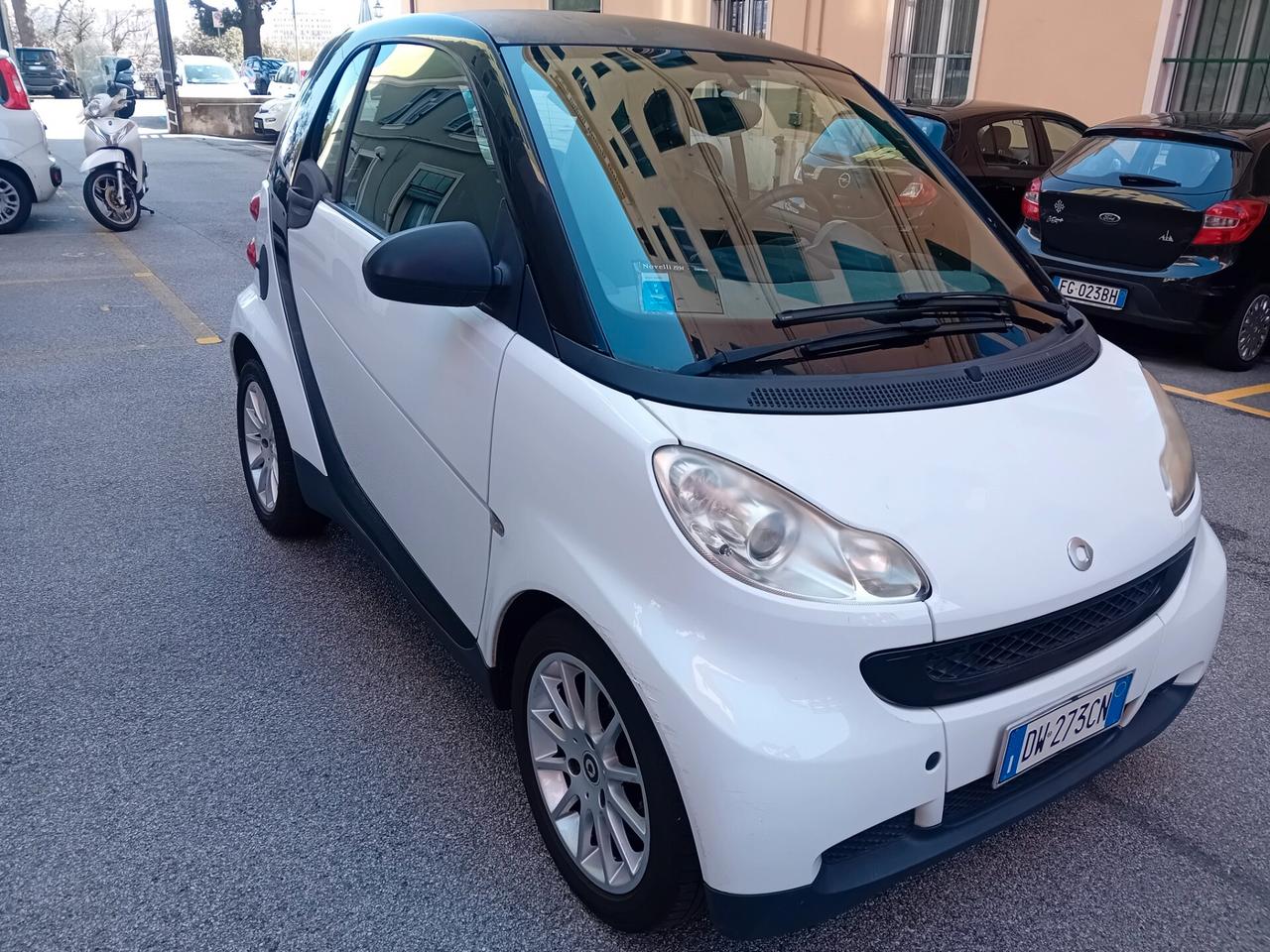 Smart ForTwo 1000 45 kW MHD coupé pure