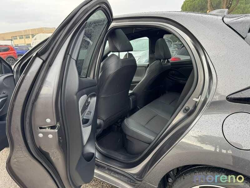 Toyota Yaris 1.5h Lounge