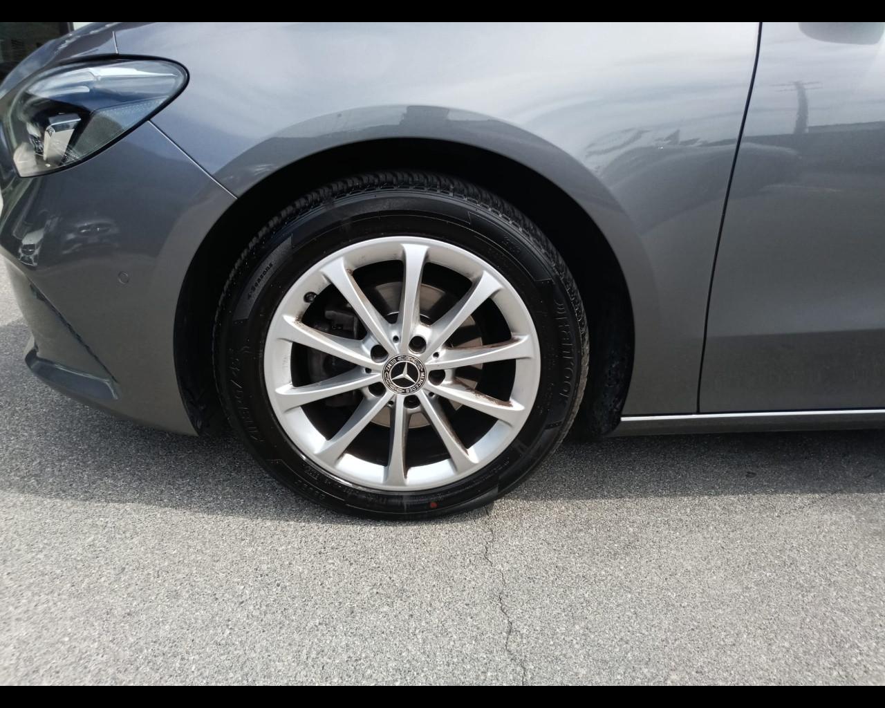 Mercedes-Benz Classe B - W247 2018 - B 180 d Sport Plus auto