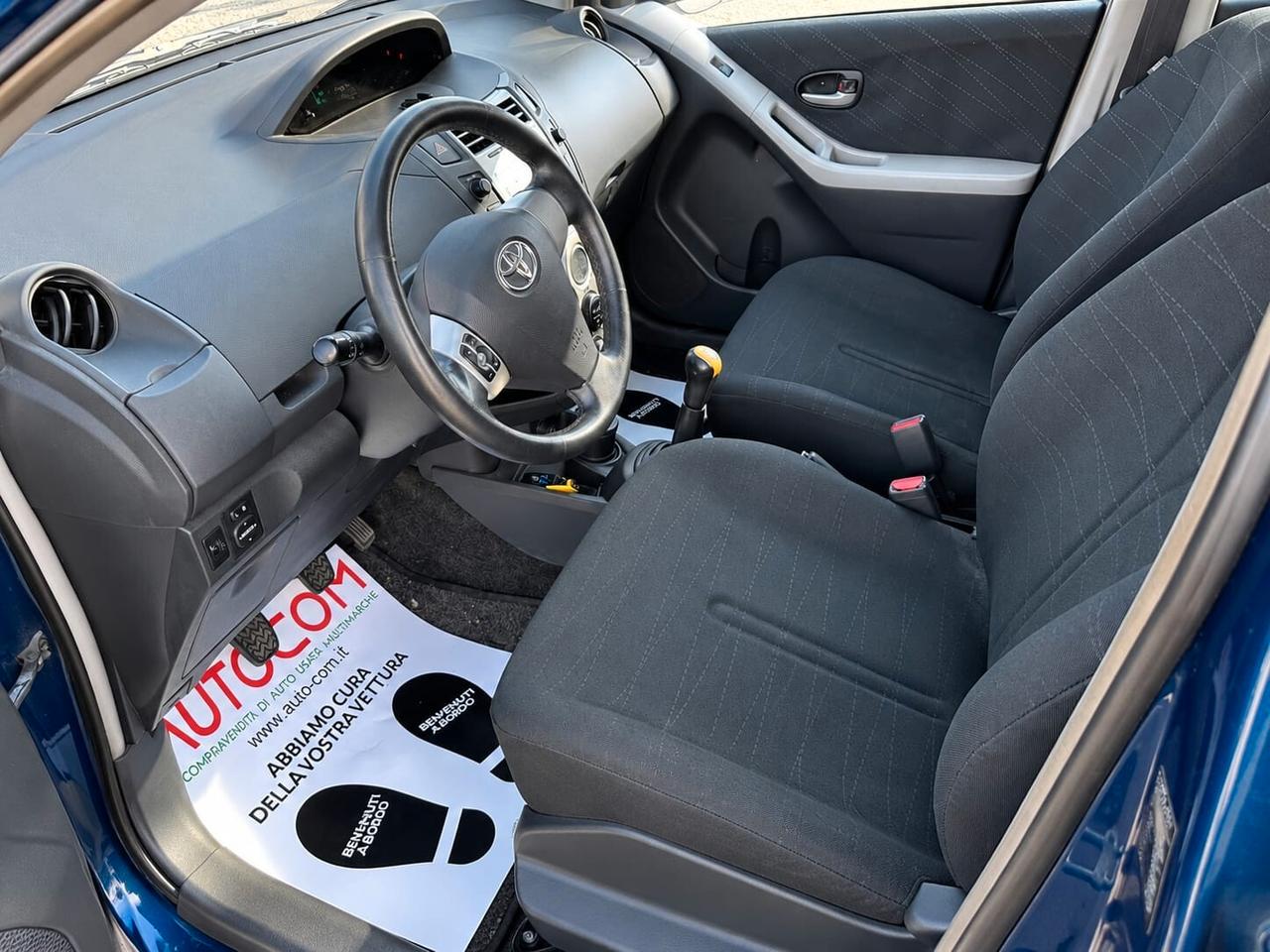 Toyota Yaris 1.0 5 porte Sol